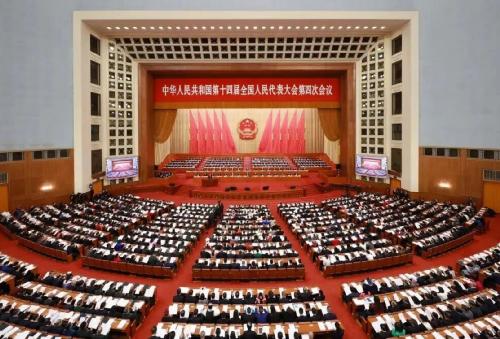 恒星师生热议全国两会（二）