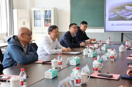 校地联动 共促发展｜莱西市委组织部副部长、莱西市教育和体育局党组书记、局长路环宇一行莅临我校莱西办学区调研指导